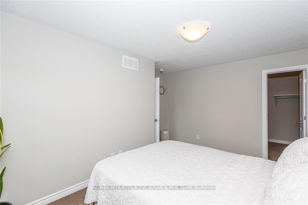 Photo 21 of 327 Citrine Street, Ottawa, Avalon West — HOMEH