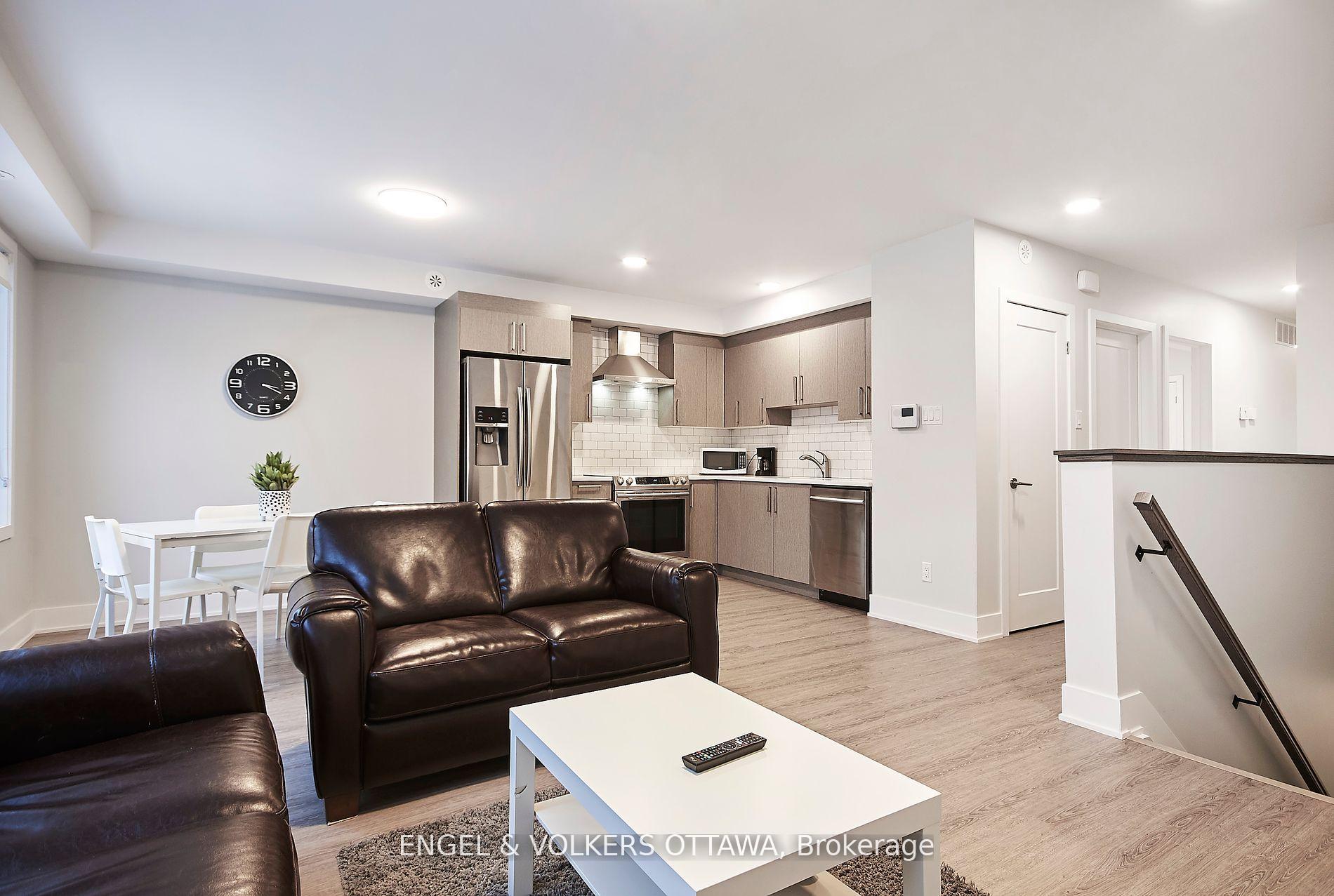 Photo 2 of Unit 2, 569 Mcleod Street, Ottawa, Ottawa Centre — HOMEH