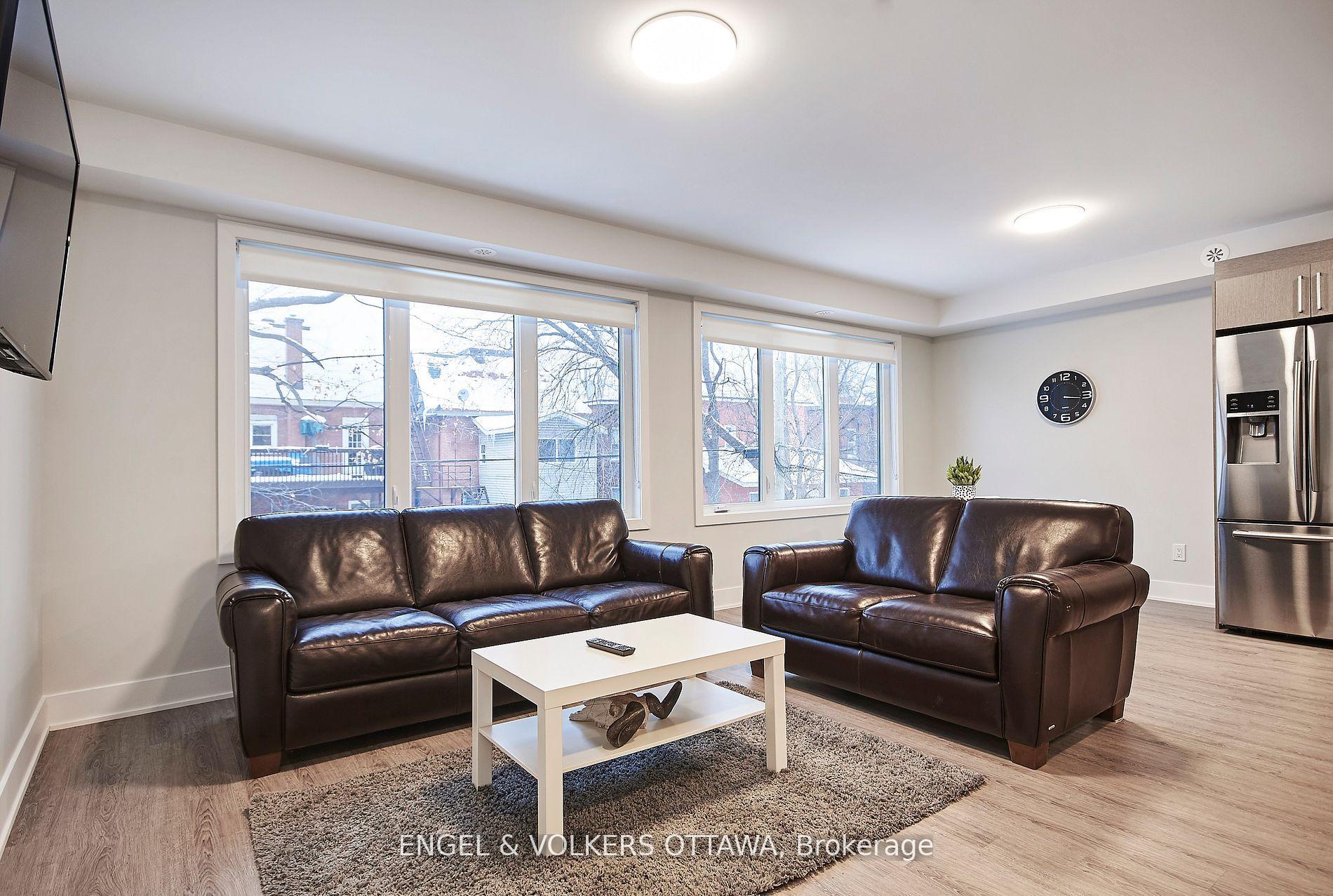 Photo 3 of Unit 2, 569 Mcleod Street, Ottawa, Ottawa Centre — HOMEH