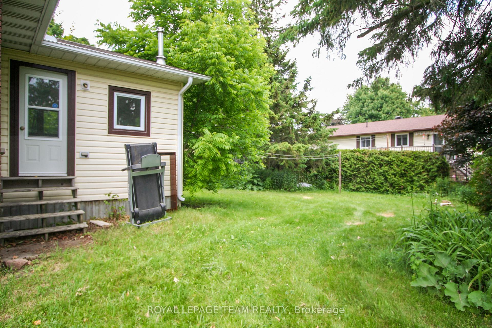 Photo 4 of 9 Martin Street, North Dundas, Chesterville — HOMEH