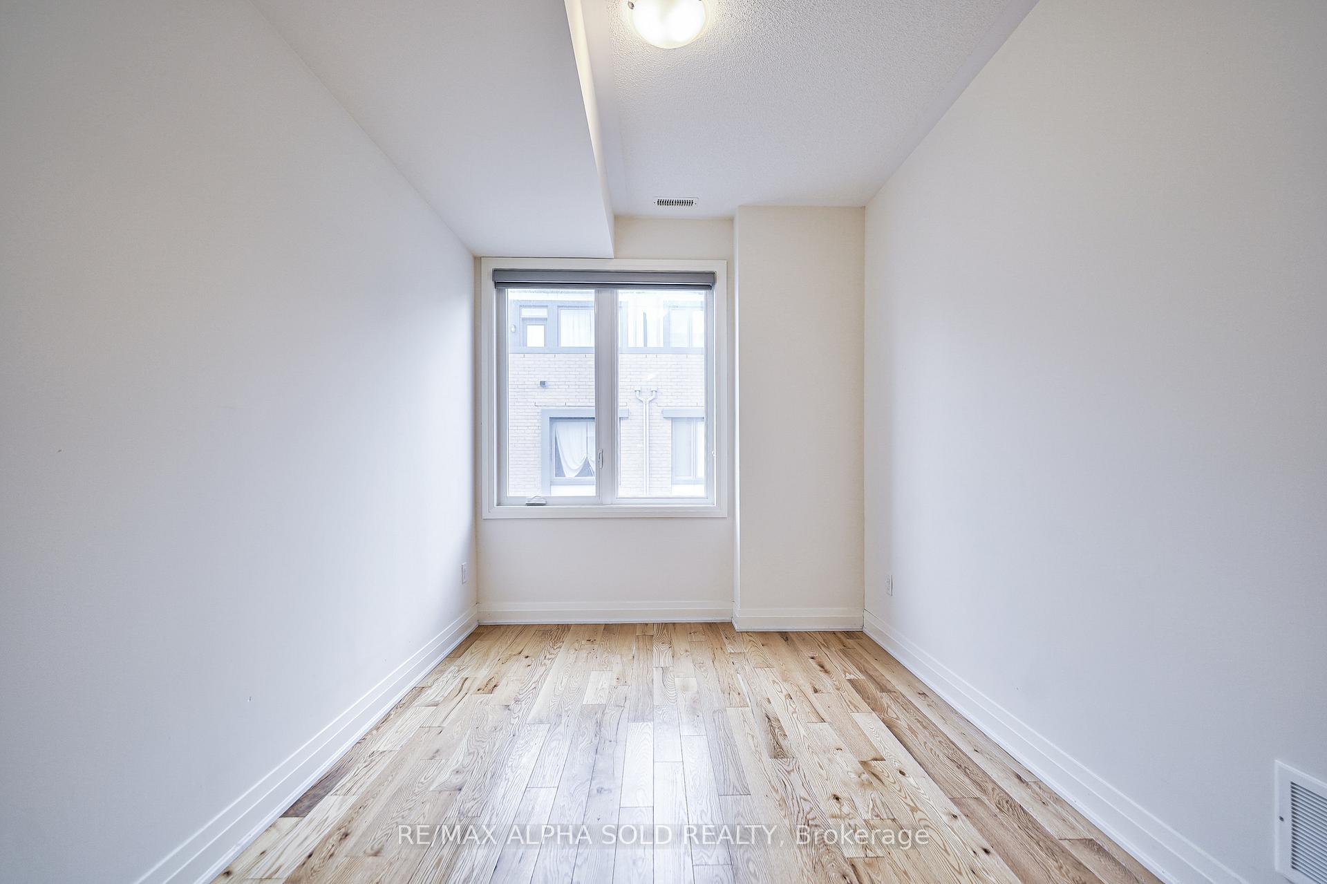 Photo 10 of 10 Teasel Way, Markham, Unionville — HOMEH