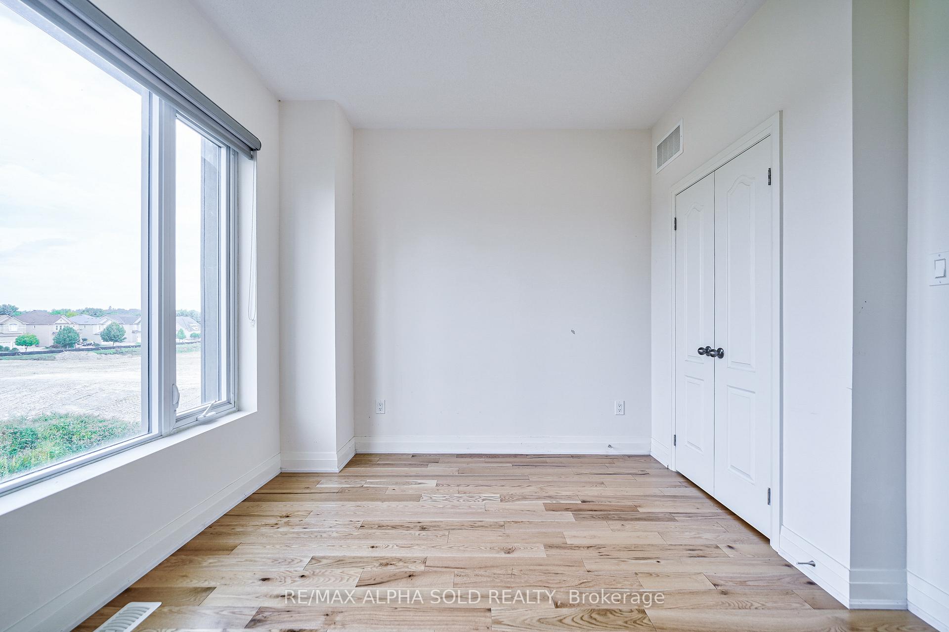 Photo 16 of 10 Teasel Way, Markham, Unionville — HOMEH