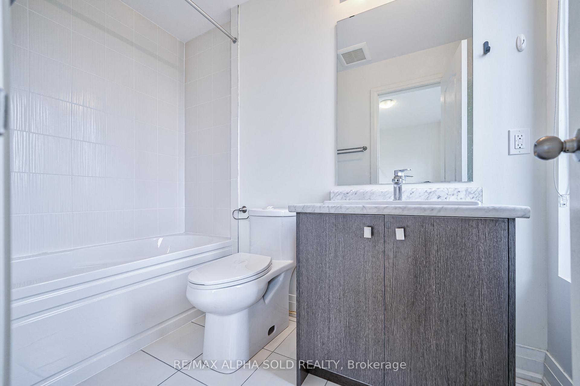 Photo 17 of 10 Teasel Way, Markham, Unionville — HOMEH