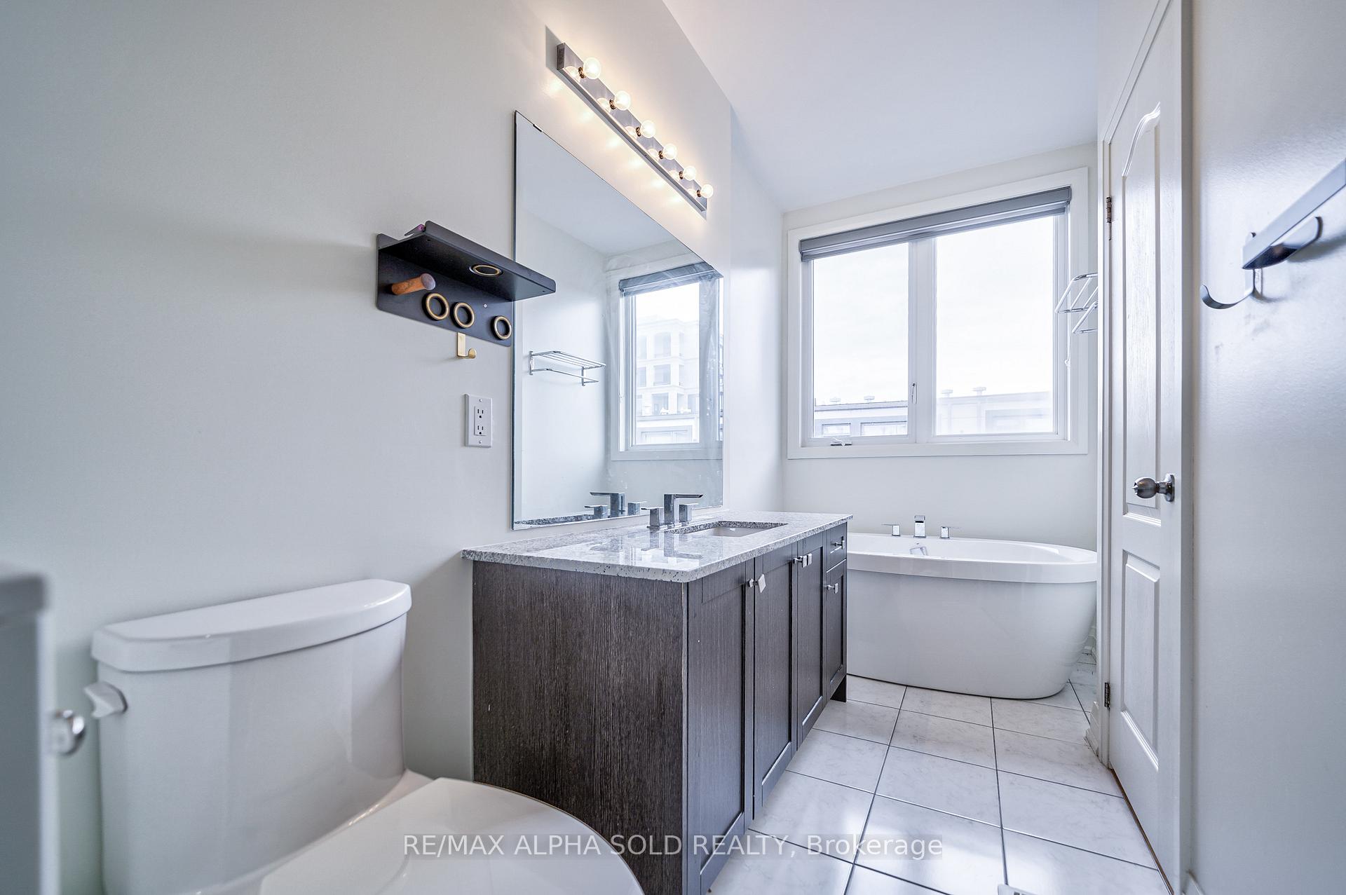 Photo 23 of 10 Teasel Way, Markham, Unionville — HOMEH