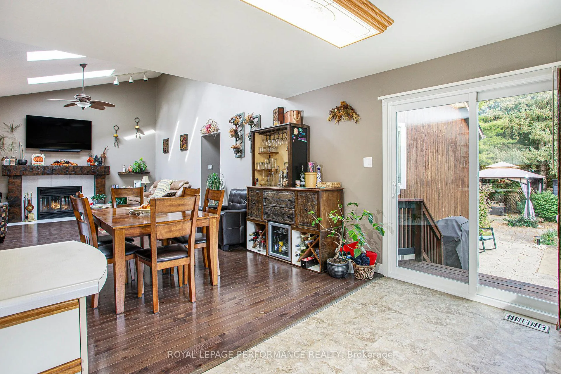 Photo 10 of 2141 Boyer Road, Ottawa, Chateauneuf — HOMEH