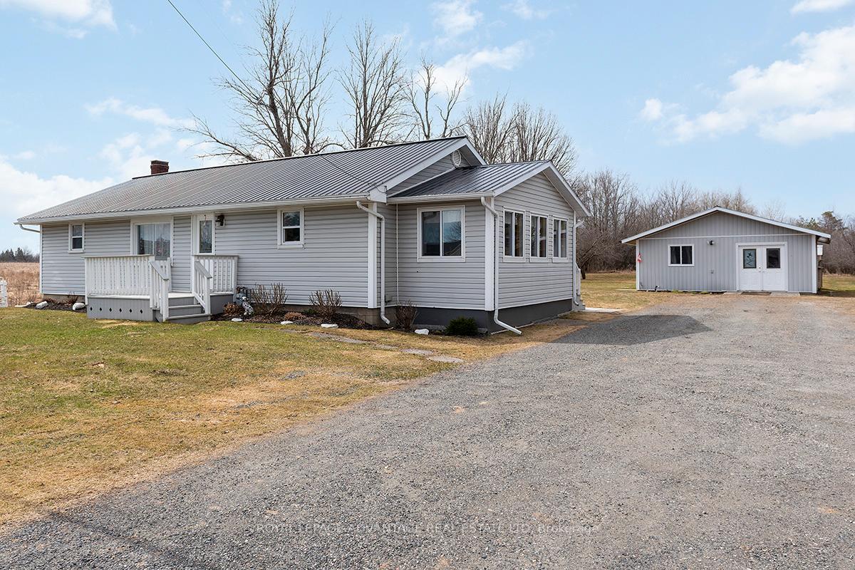 Photo 3 of 2925 Rideau Ferry Road, Perth — HOMEH