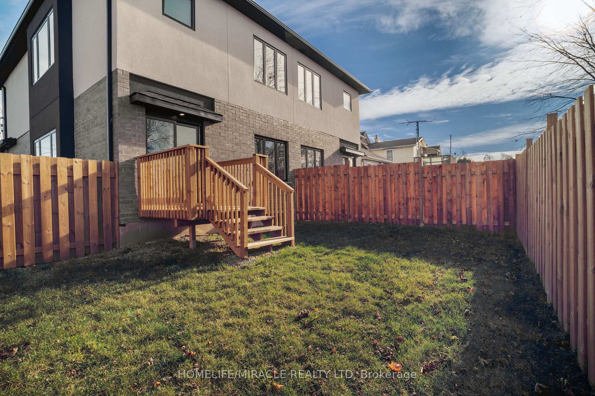 Photo 23 of 4619 Second Avenue, Niagara Falls, Cherrywood — HOMEH