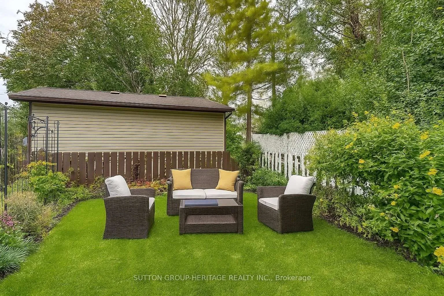 Photo 9 of 158 Celina Street, Oshawa, Central — HOMEH