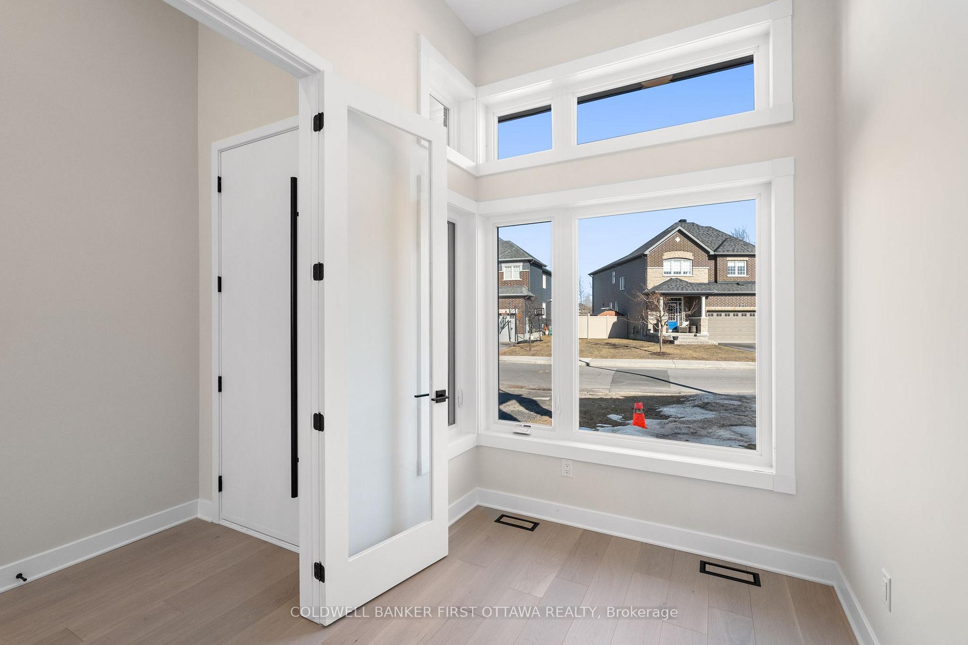 Photo 7 of Unit A, 279 Enclave Walk, Ottawa, Mer Bleue/Bradley Estates/Anderson Park — HOMEH