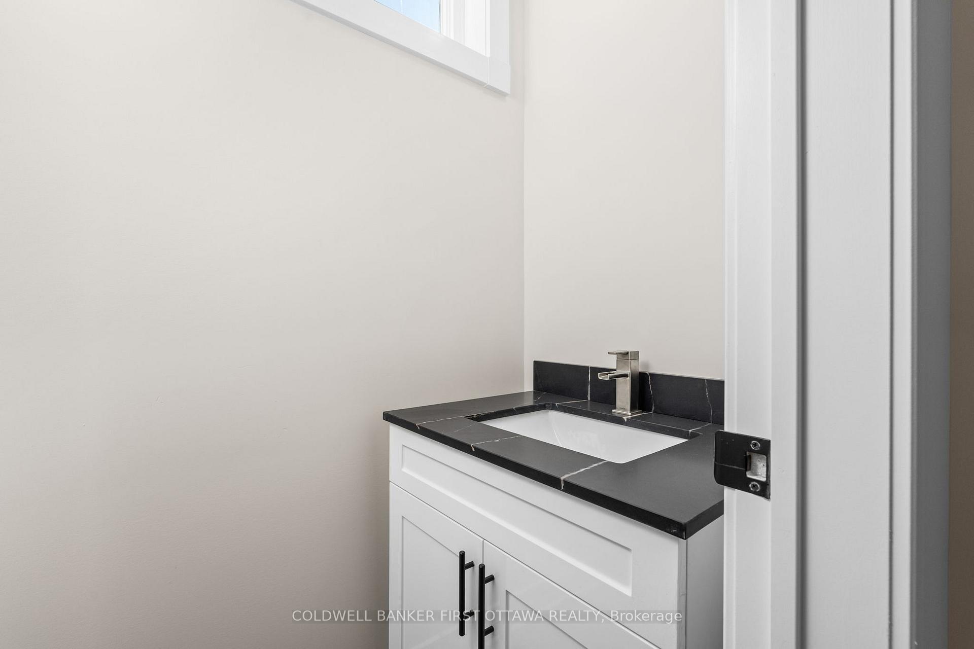 Photo 8 of Unit A, 279 Enclave Walk, Ottawa, Mer Bleue/Bradley Estates/Anderson Park — HOMEH