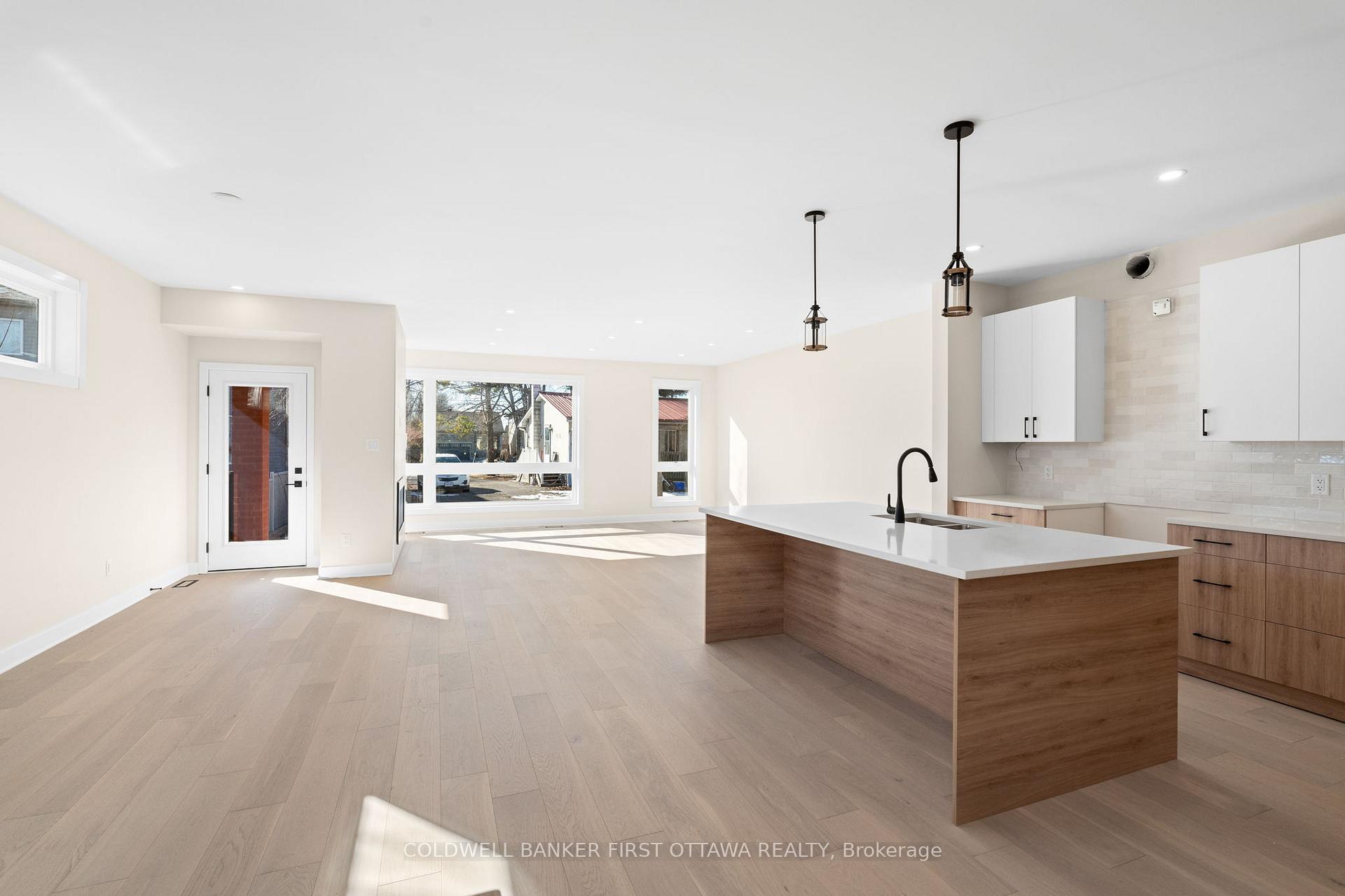 Photo 9 of Unit A, 279 Enclave Walk, Ottawa, Mer Bleue/Bradley Estates/Anderson Park — HOMEH