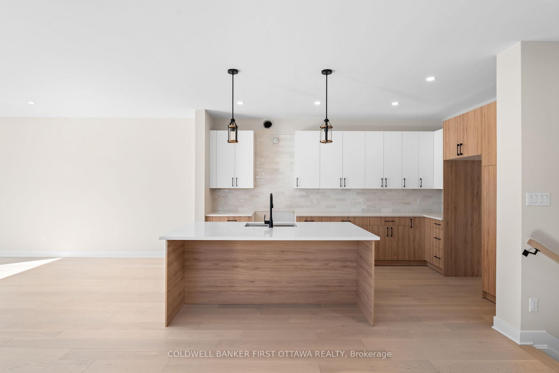 Photo 10 of Unit A, 279 Enclave Walk, Ottawa, Mer Bleue/Bradley Estates/Anderson Park — HOMEH
