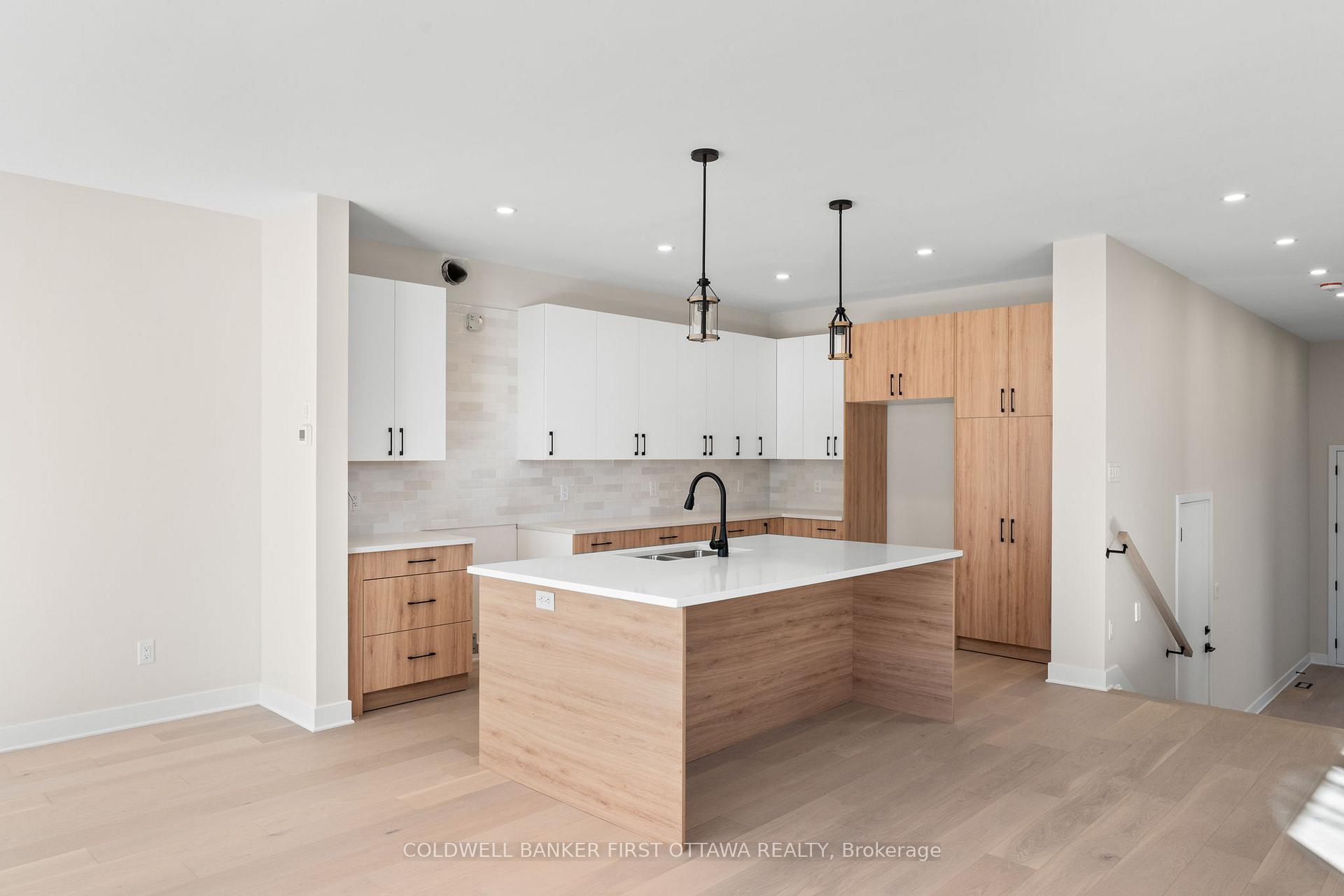 Photo 12 of Unit A, 279 Enclave Walk, Ottawa, Mer Bleue/Bradley Estates/Anderson Park — HOMEH
