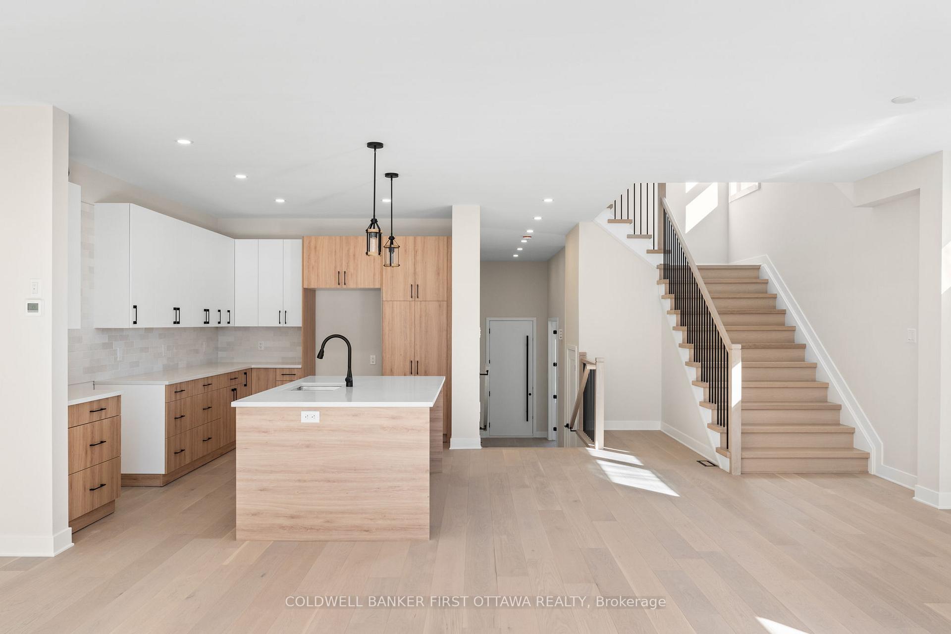 Photo 13 of Unit A, 279 Enclave Walk, Ottawa, Mer Bleue/Bradley Estates/Anderson Park — HOMEH