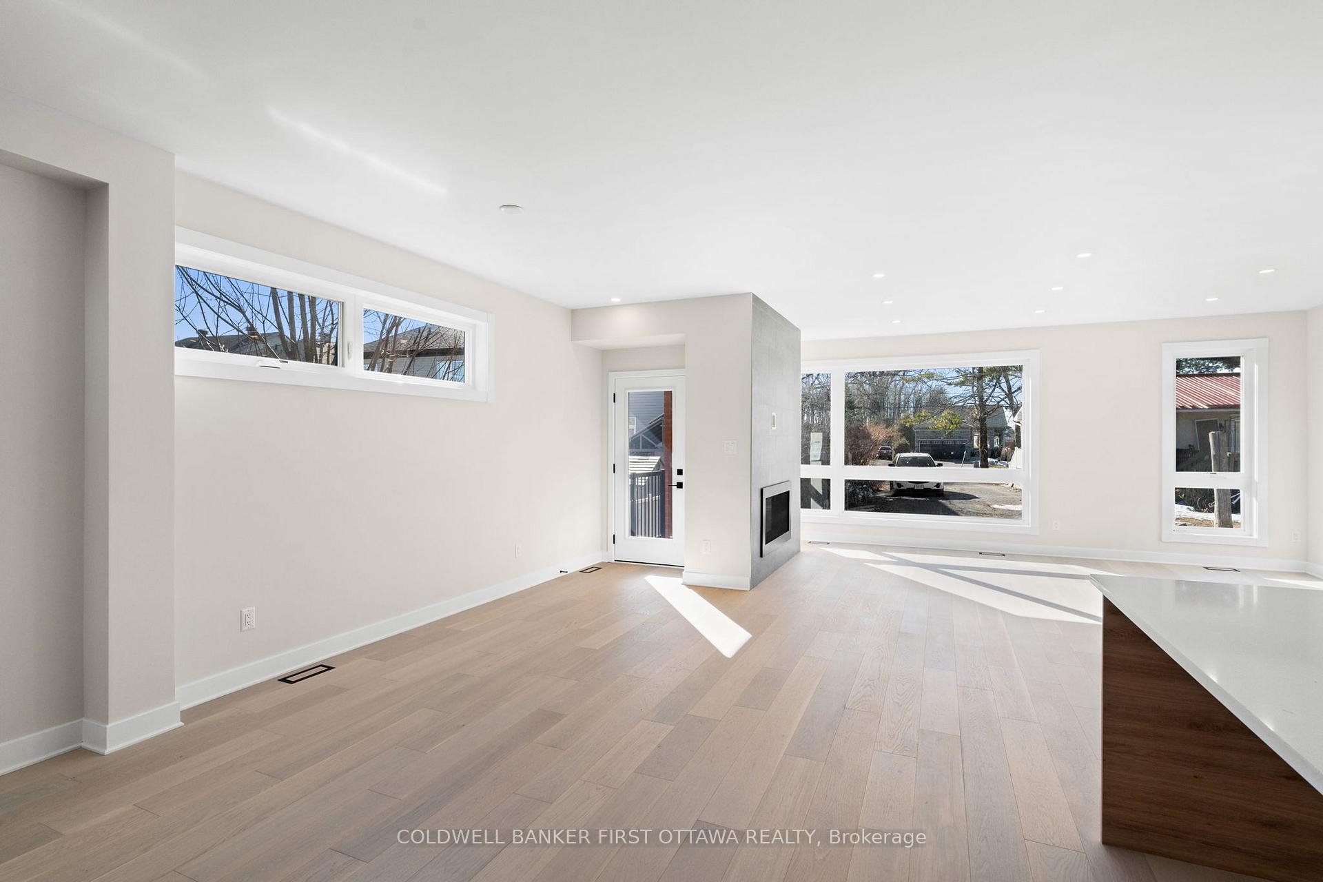 Photo 17 of Unit A, 279 Enclave Walk, Ottawa, Mer Bleue/Bradley Estates/Anderson Park — HOMEH