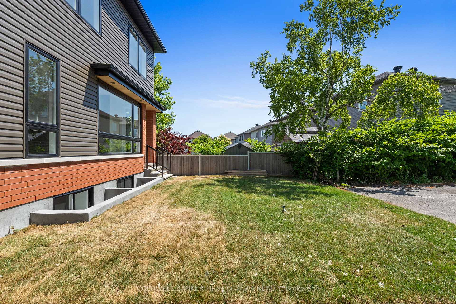 Photo 38 of Unit A, 279 Enclave Walk, Ottawa, Mer Bleue/Bradley Estates/Anderson Park — HOMEH