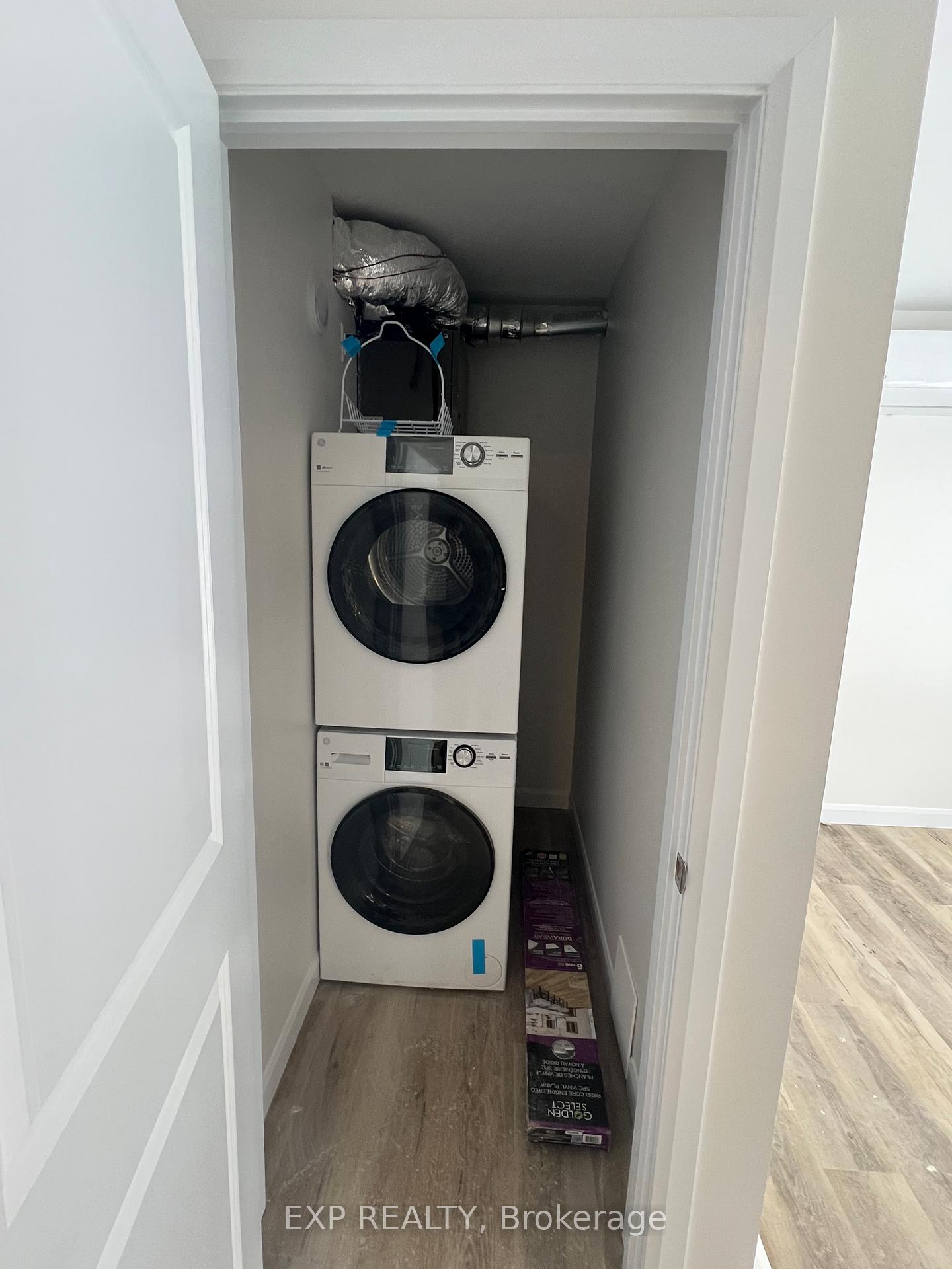 Photo 6 of Unit B, 692 Claude Street, Ottawa, Castle Heights/Rideau High — HOMEH