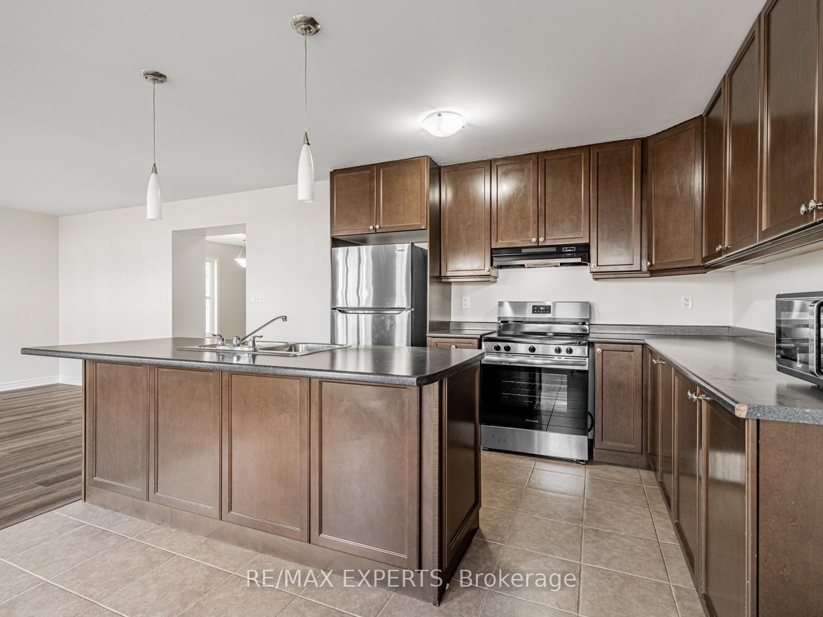 Photo 16 of 9 Mooney Trail, New Tecumseth, Alliston — HOMEH