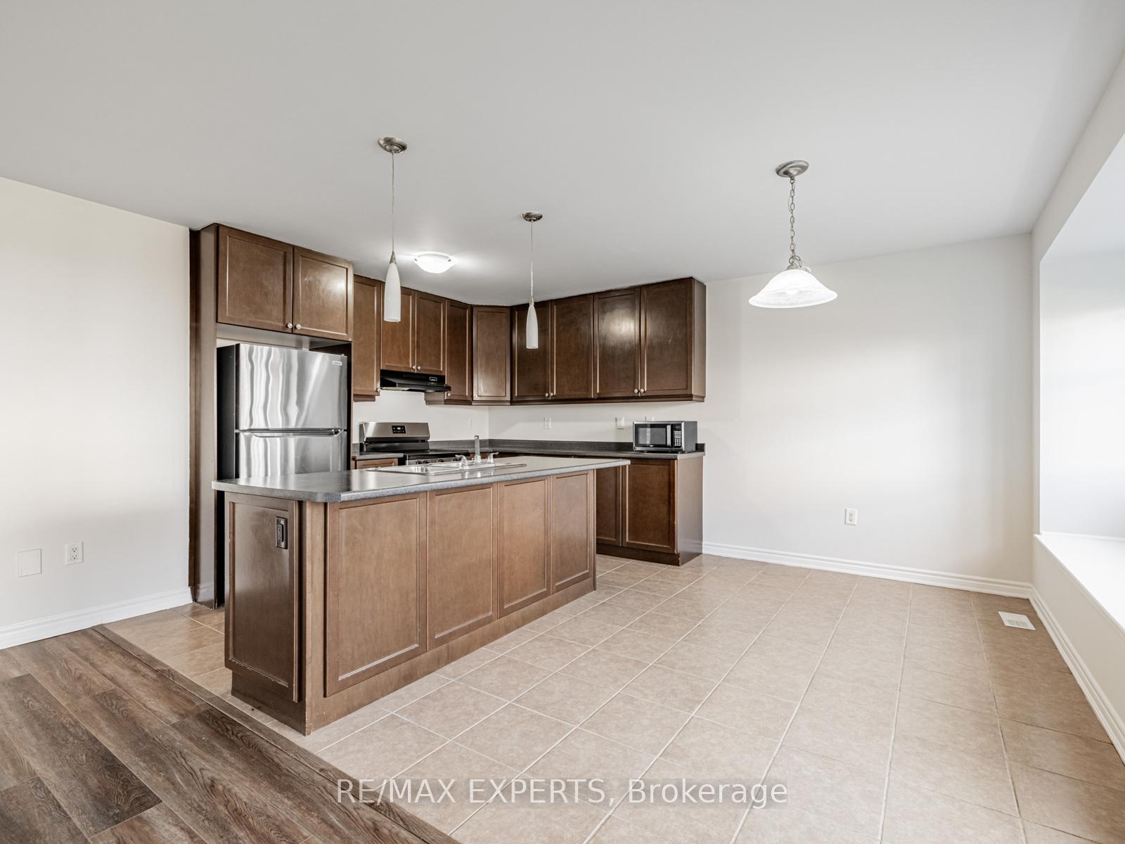 Photo 20 of 9 Mooney Trail, New Tecumseth, Alliston — HOMEH