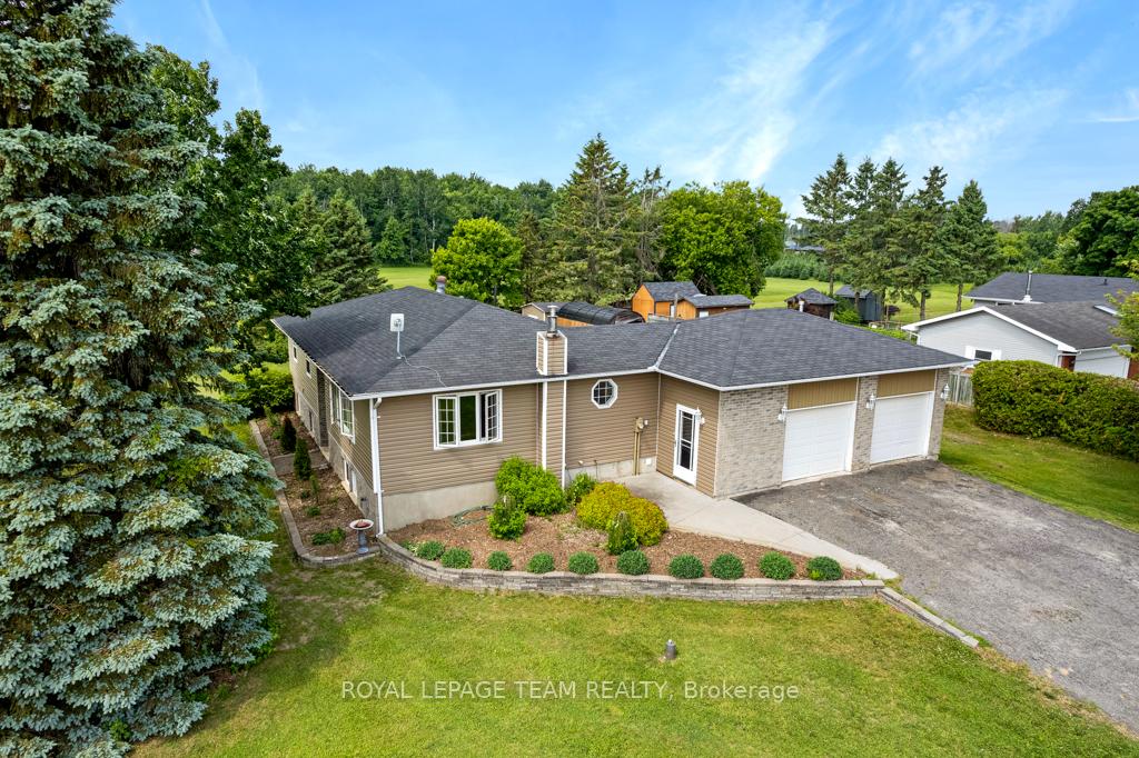 Photo 1 of 2244 Simms Street, North Dundas, North Dundas (Mountain) Twp — HOMEH