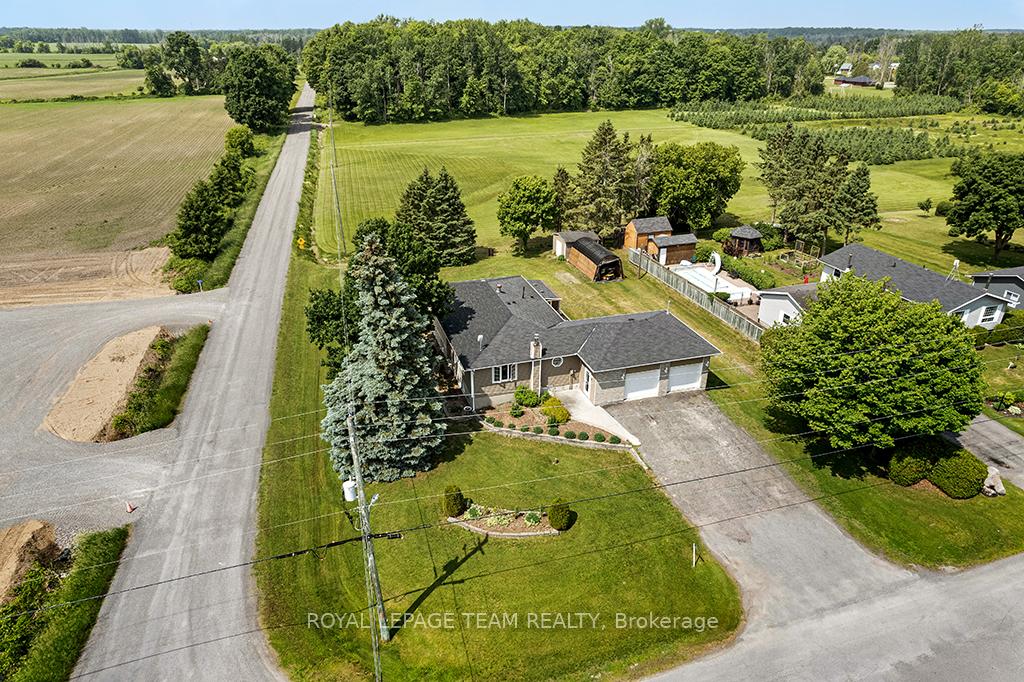 Photo 2 of 2244 Simms Street, North Dundas, North Dundas (Mountain) Twp — HOMEH