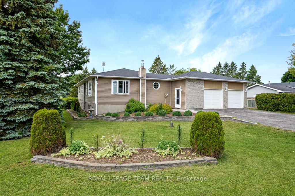 Photo 4 of 2244 Simms Street, North Dundas, North Dundas (Mountain) Twp — HOMEH