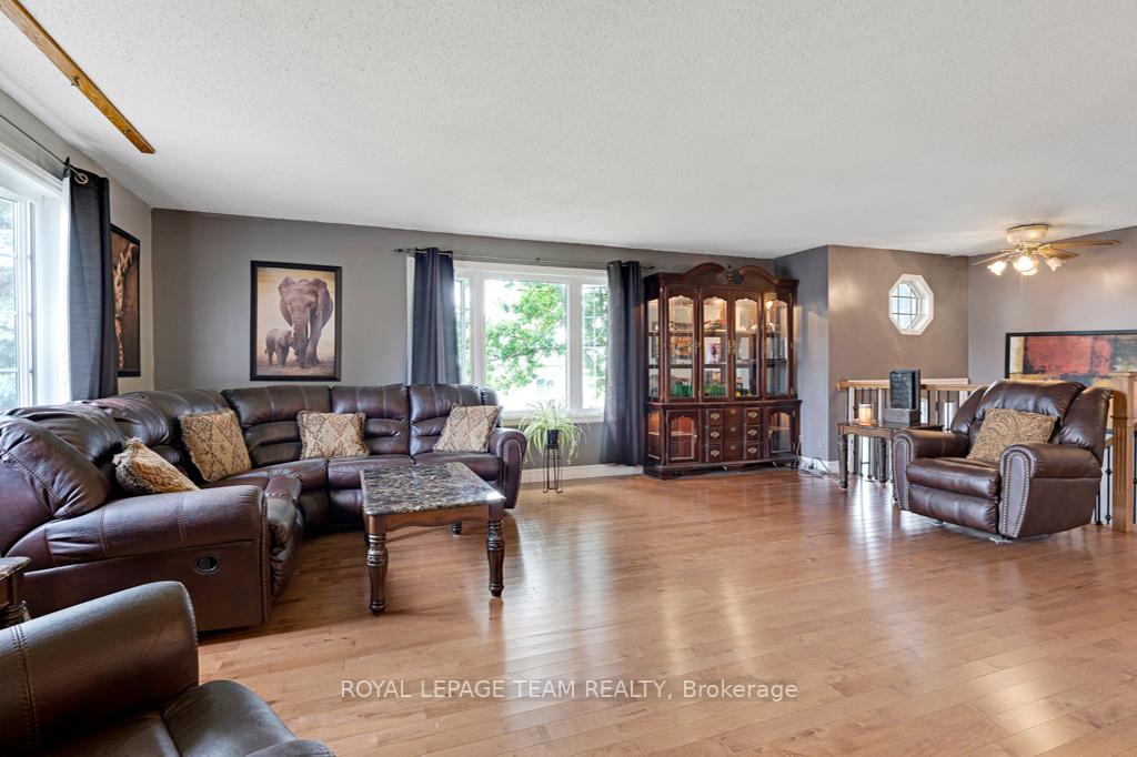 Photo 12 of 2244 Simms Street, North Dundas, North Dundas (Mountain) Twp — HOMEH
