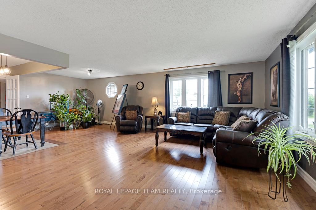 Photo 13 of 2244 Simms Street, North Dundas, North Dundas (Mountain) Twp — HOMEH