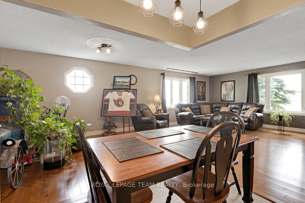 Photo 16 of 2244 Simms Street, North Dundas, North Dundas (Mountain) Twp — HOMEH