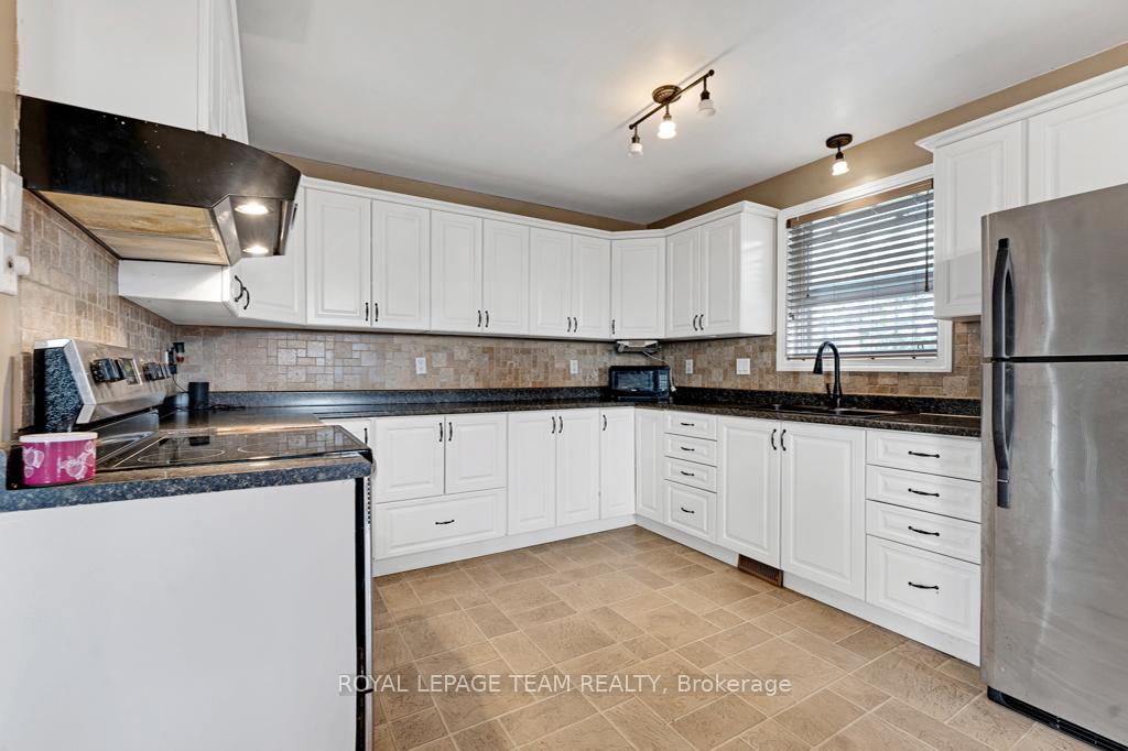Photo 18 of 2244 Simms Street, North Dundas, North Dundas (Mountain) Twp — HOMEH