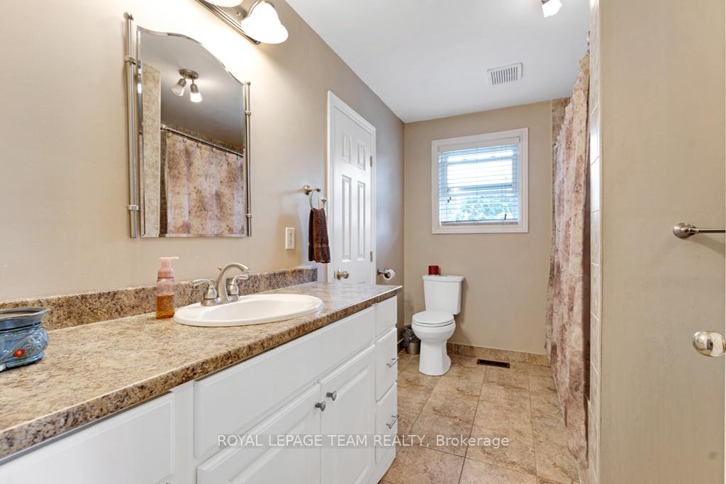 Photo 21 of 2244 Simms Street, North Dundas, North Dundas (Mountain) Twp — HOMEH