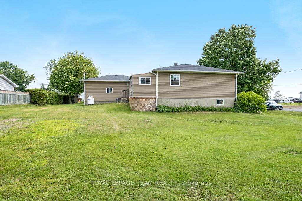 Photo 40 of 2244 Simms Street, North Dundas, North Dundas (Mountain) Twp — HOMEH