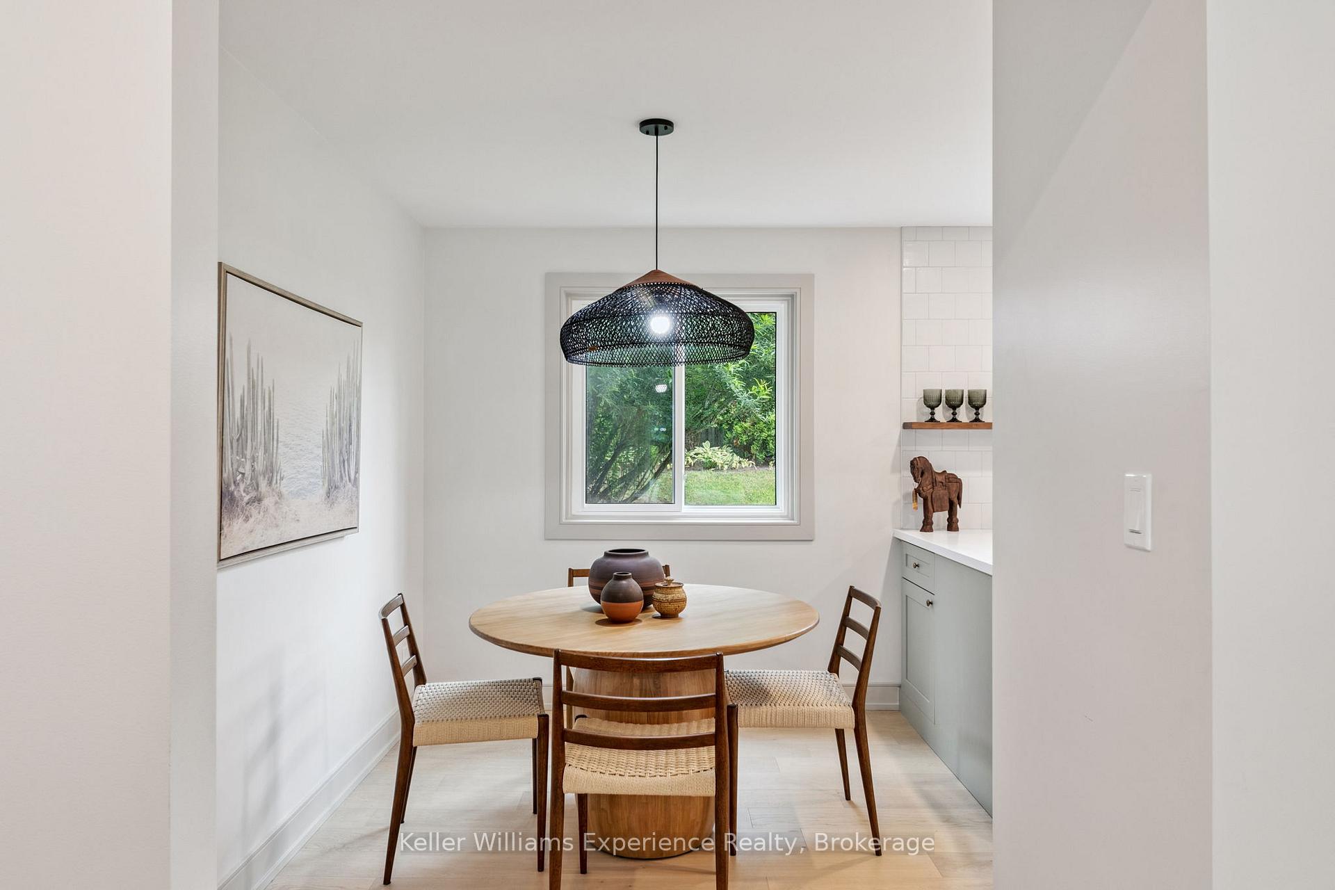 Photo 11 of 14 Mariposa Drive, Orillia — HOMEH