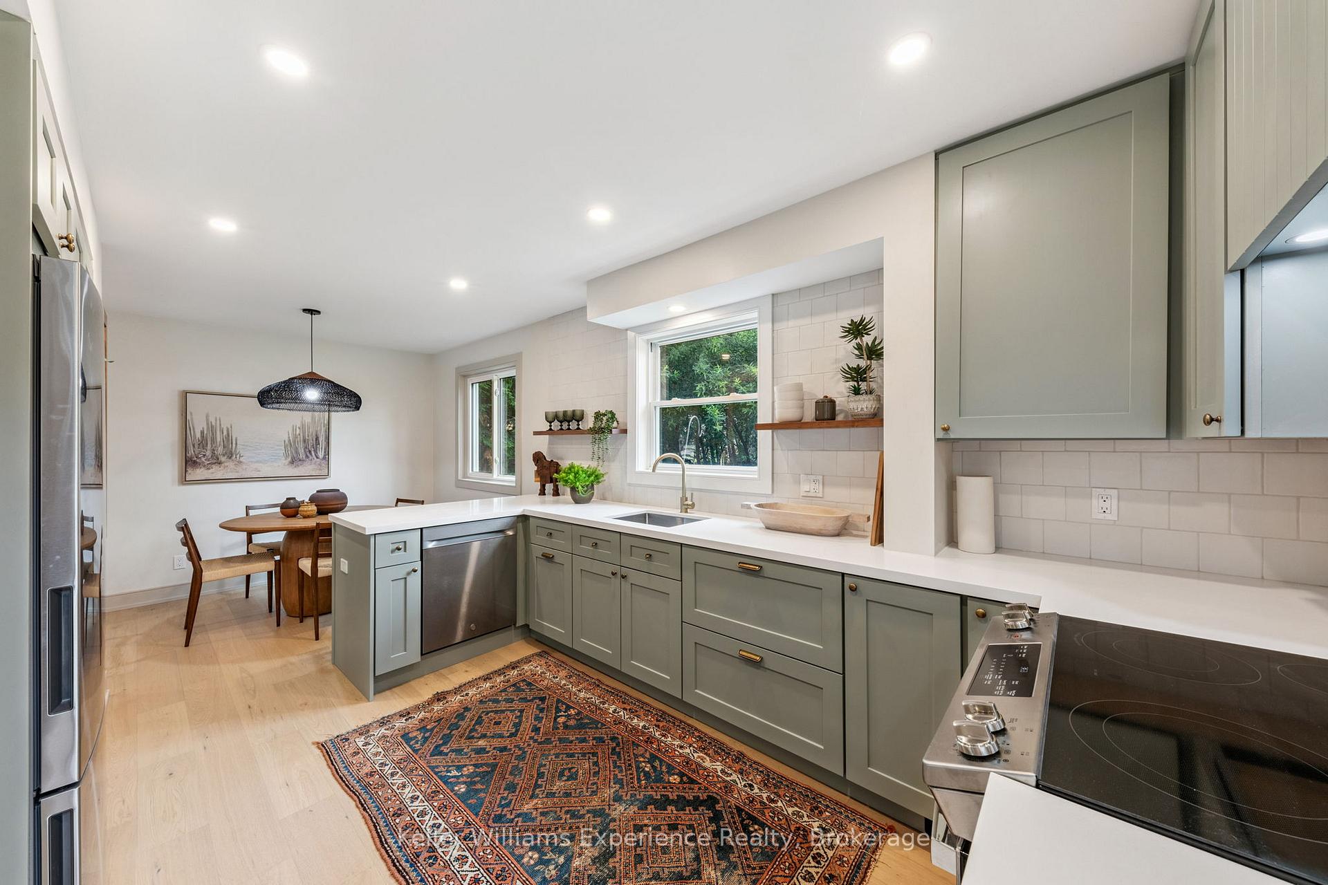 Photo 13 of 14 Mariposa Drive, Orillia — HOMEH
