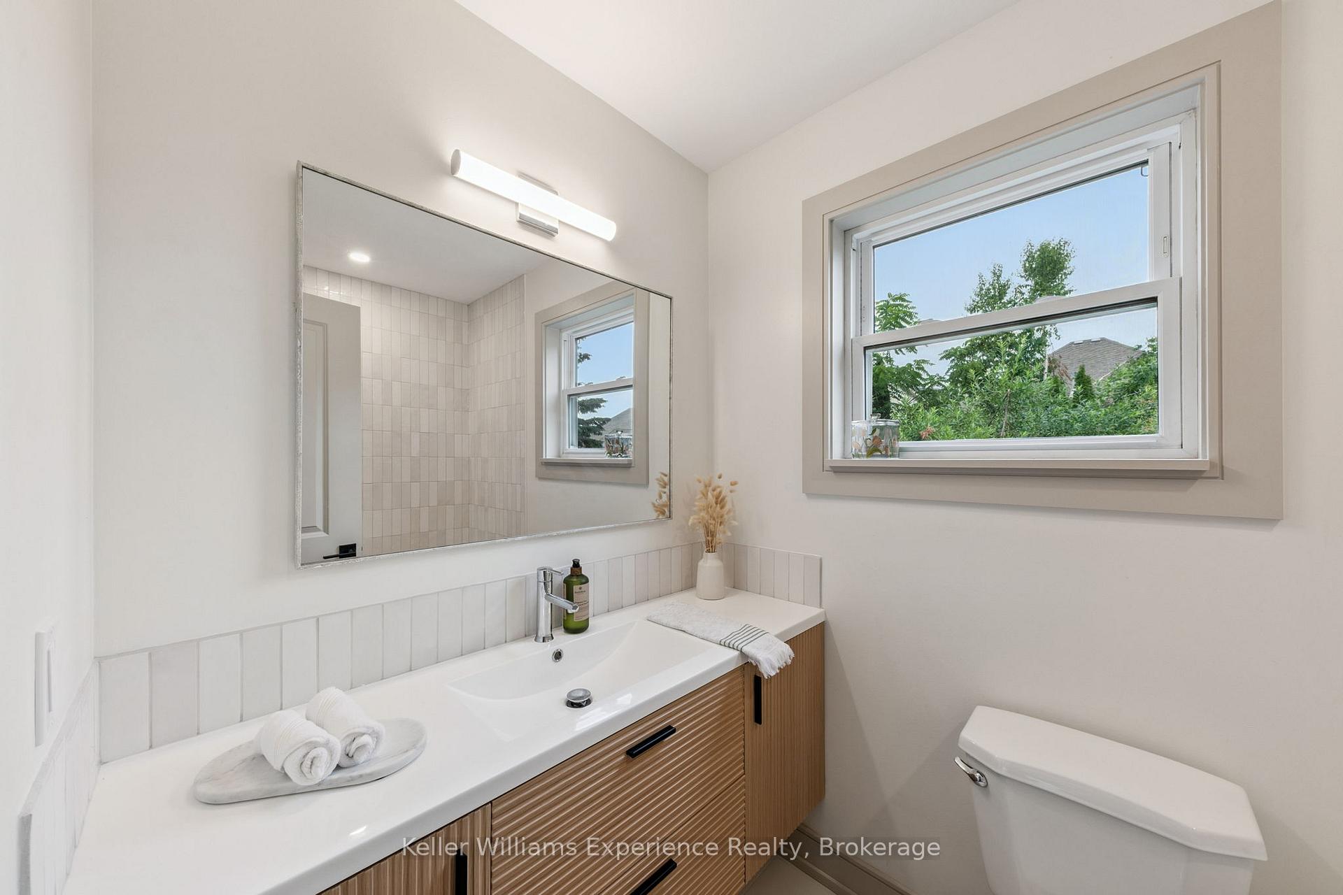 Photo 22 of 14 Mariposa Drive, Orillia — HOMEH