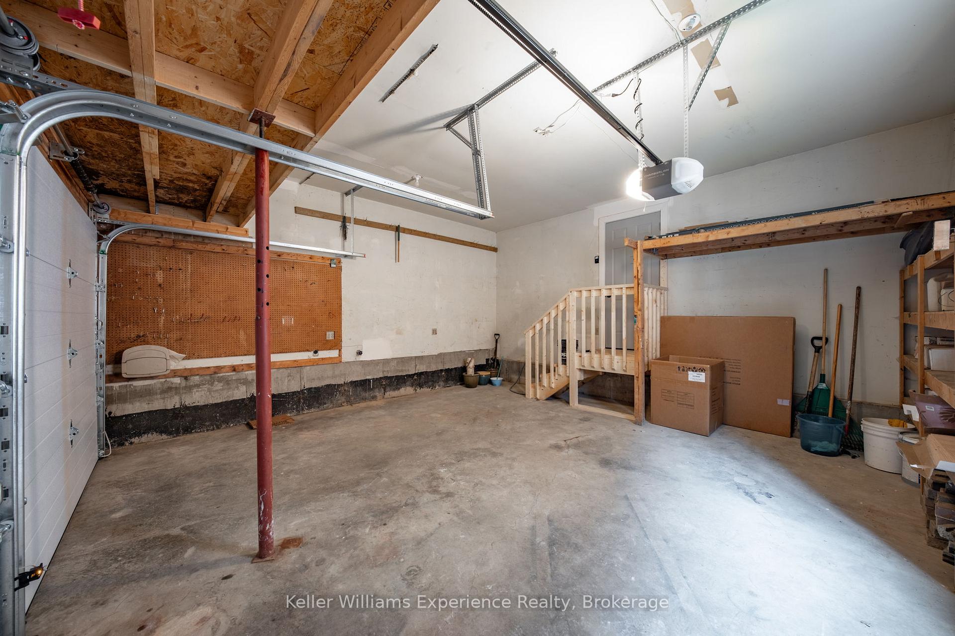 Photo 43 of 14 Mariposa Drive, Orillia — HOMEH