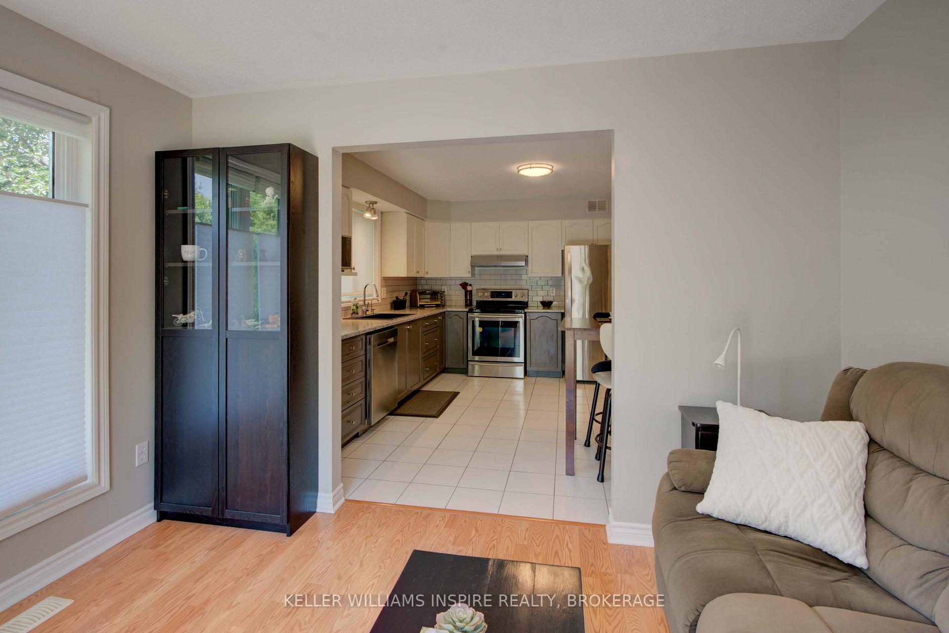 Photo 17 of 46 Treelawn Boulevard, Perth — HOMEH