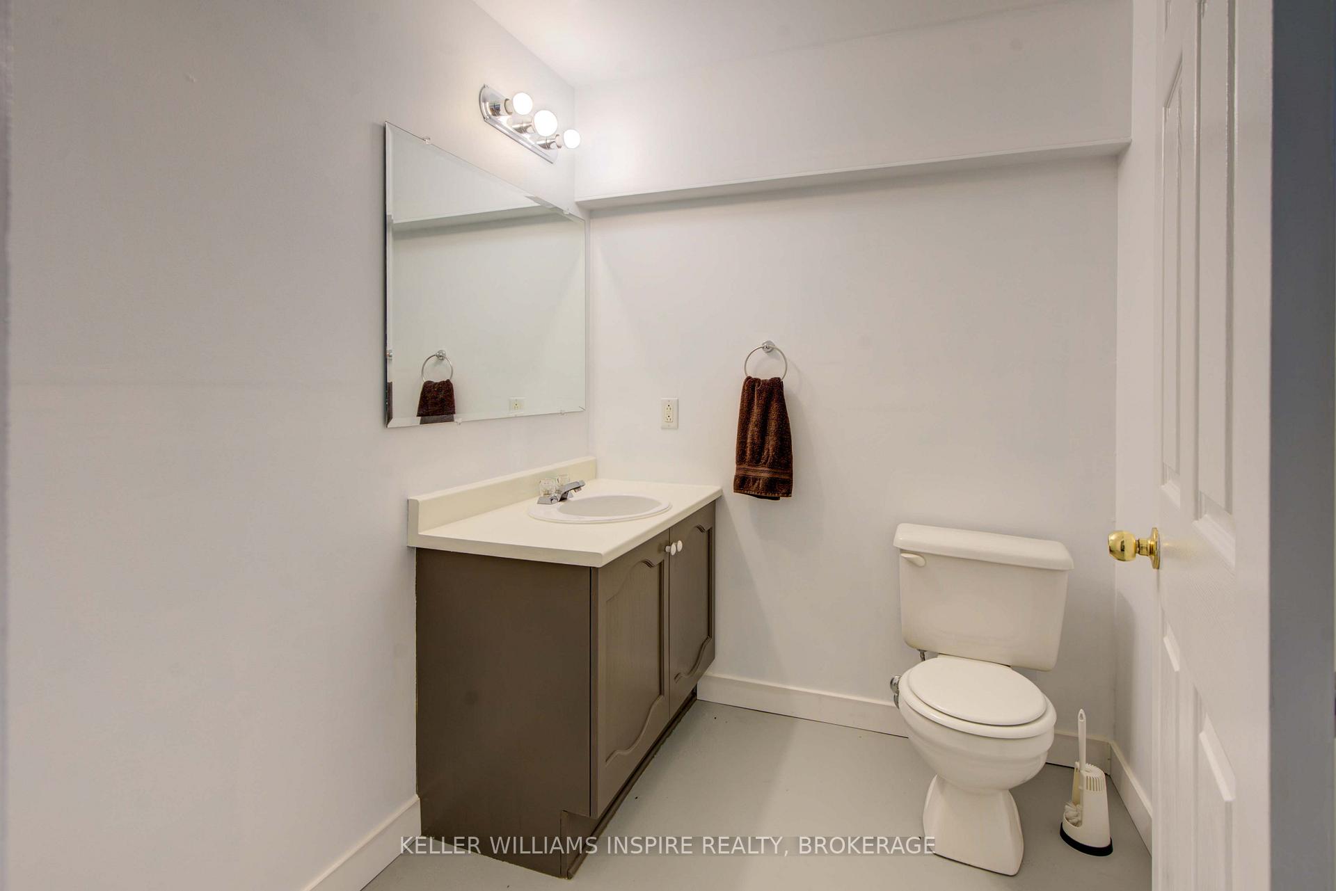 Photo 37 of 46 Treelawn Boulevard, Perth — HOMEH
