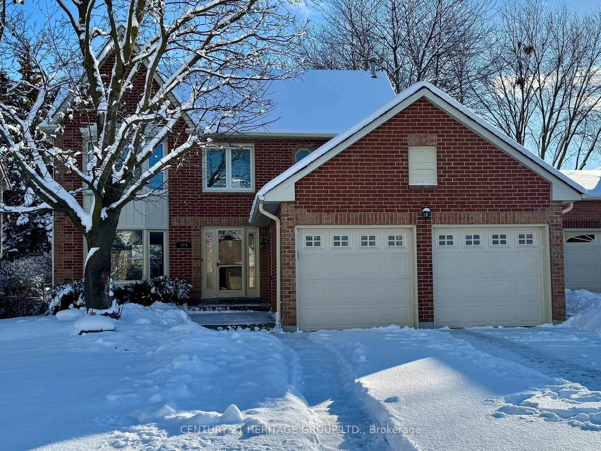 Photo 1 of 124 John Bowser Crescent, Newmarket, Glenway Estates — HOMEH
