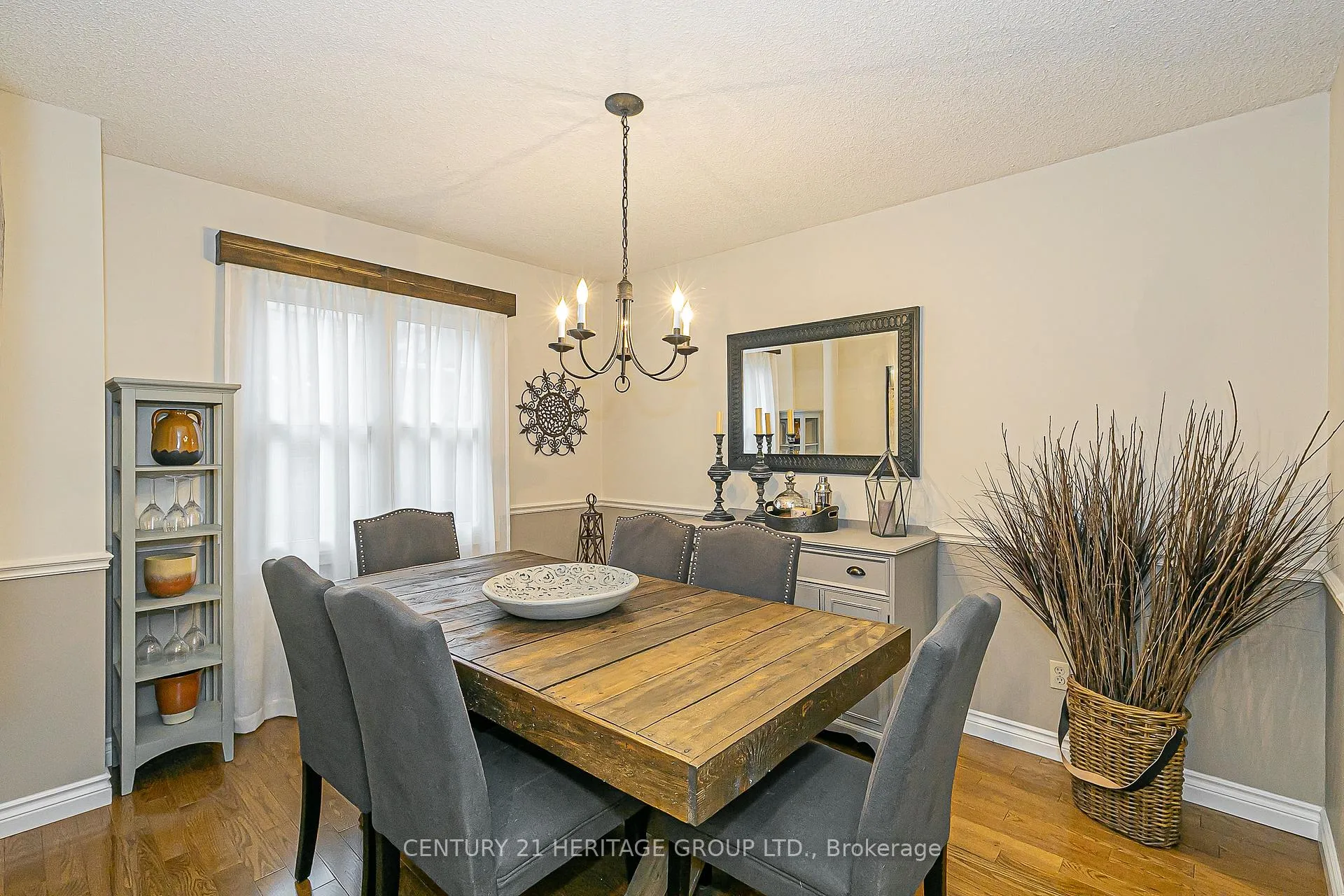 Photo 7 of 124 John Bowser Crescent, Newmarket, Glenway Estates — HOMEH