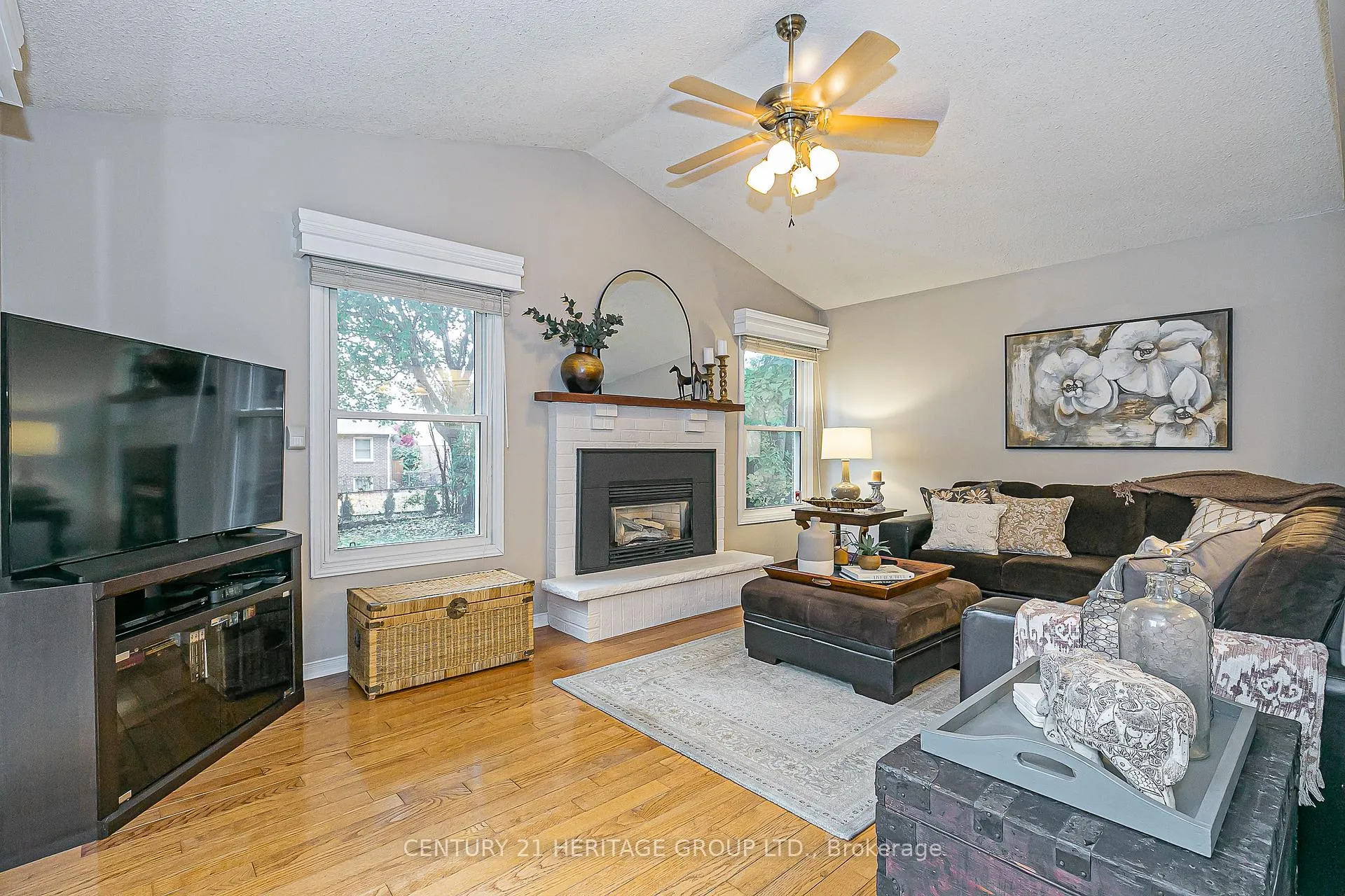 Photo 8 of 124 John Bowser Crescent, Newmarket, Glenway Estates — HOMEH