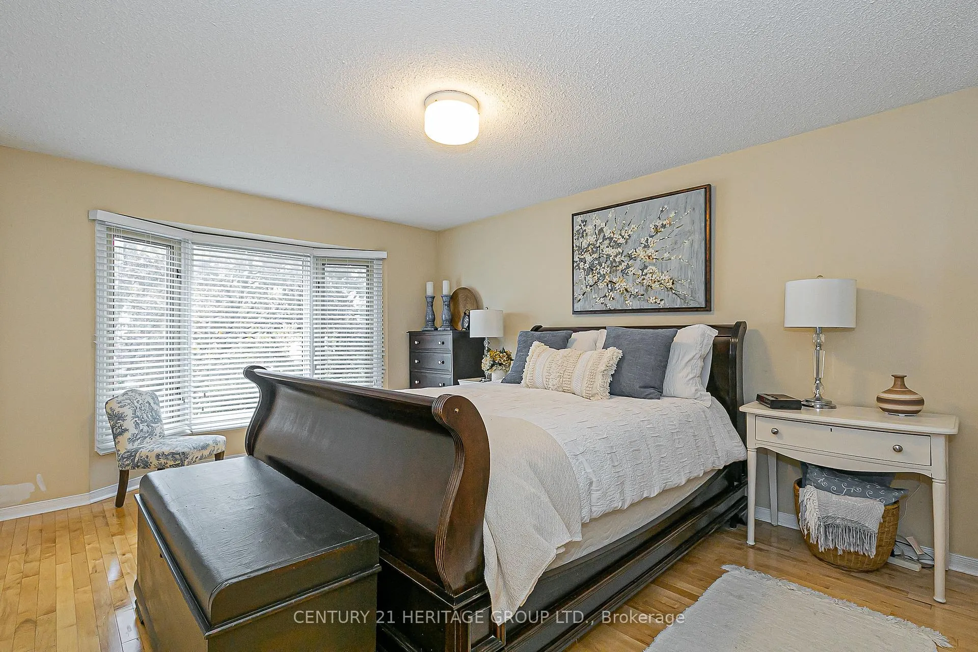 Photo 13 of 124 John Bowser Crescent, Newmarket, Glenway Estates — HOMEH
