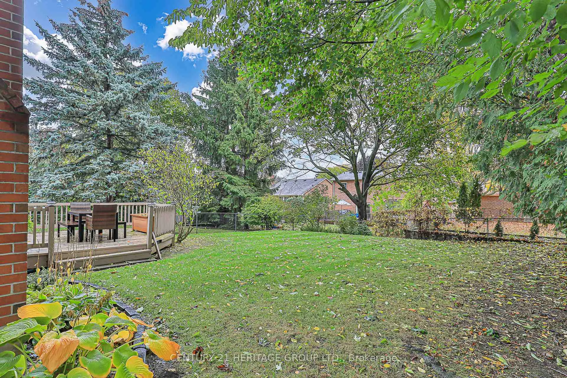 Photo 24 of 124 John Bowser Crescent, Newmarket, Glenway Estates — HOMEH