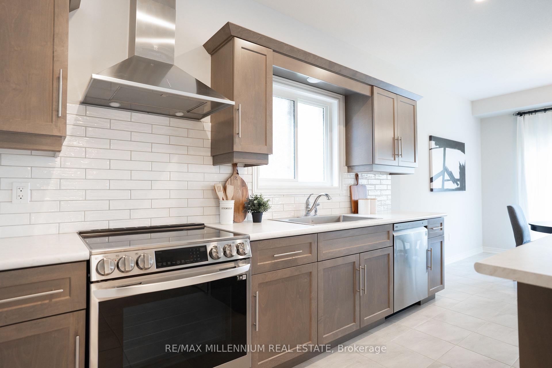 Photo 5 of 217 Walker Road, Pelham, Fonthill — HOMEH