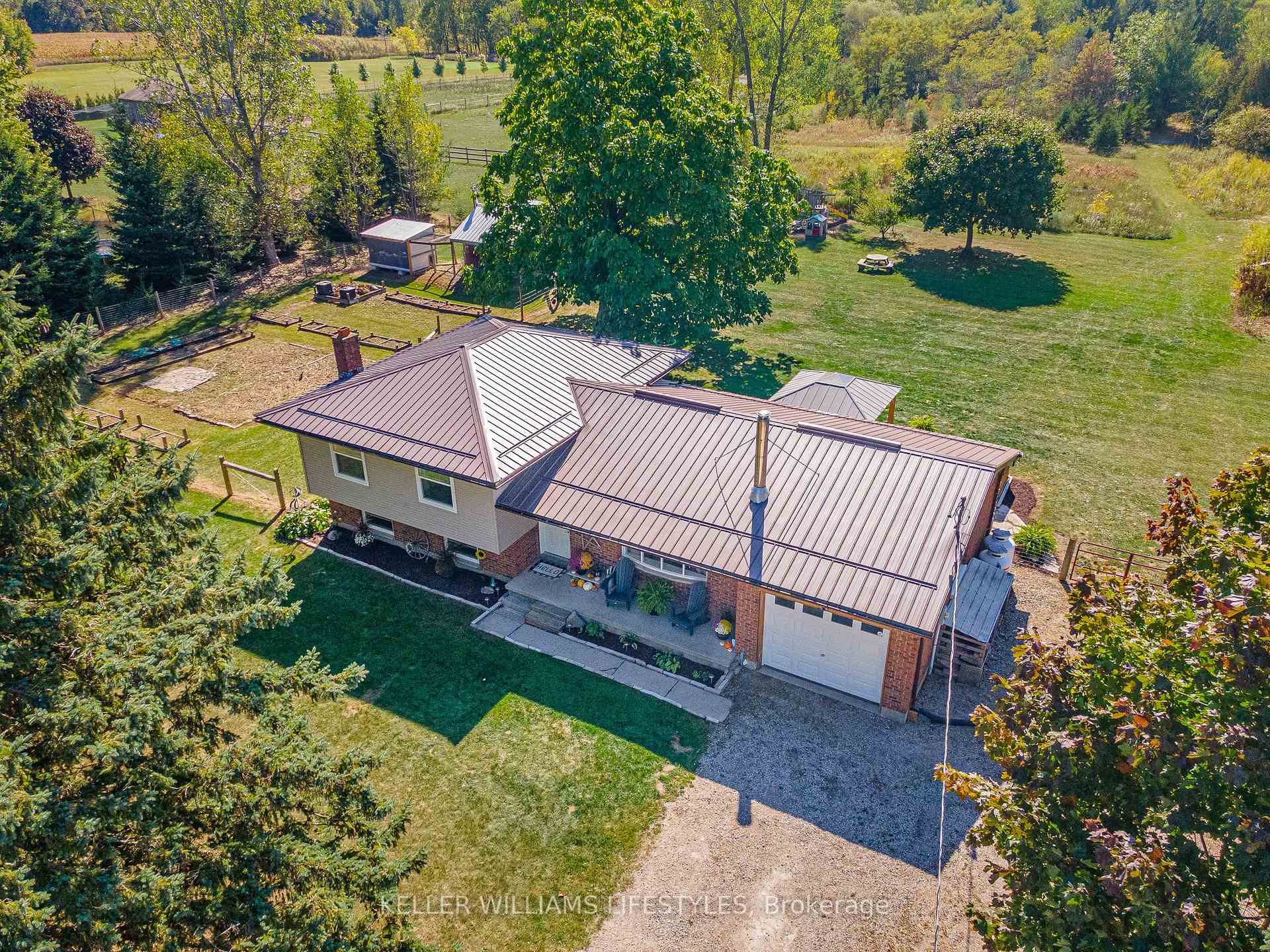 Photo 2 of 4723 Ausable Drive, North Middlesex, Rural North Middlesex — HOMEH