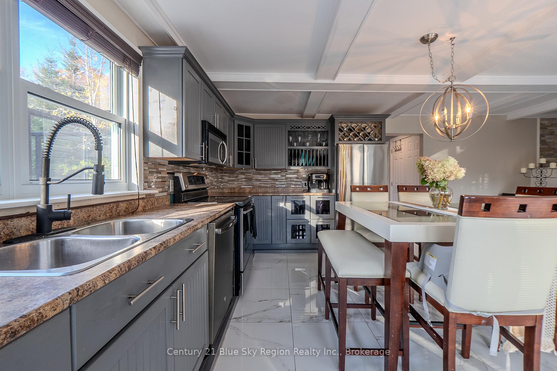 Photo 10 of 77 Berkley Boulevard, North Bay, College Heights — HOMEH