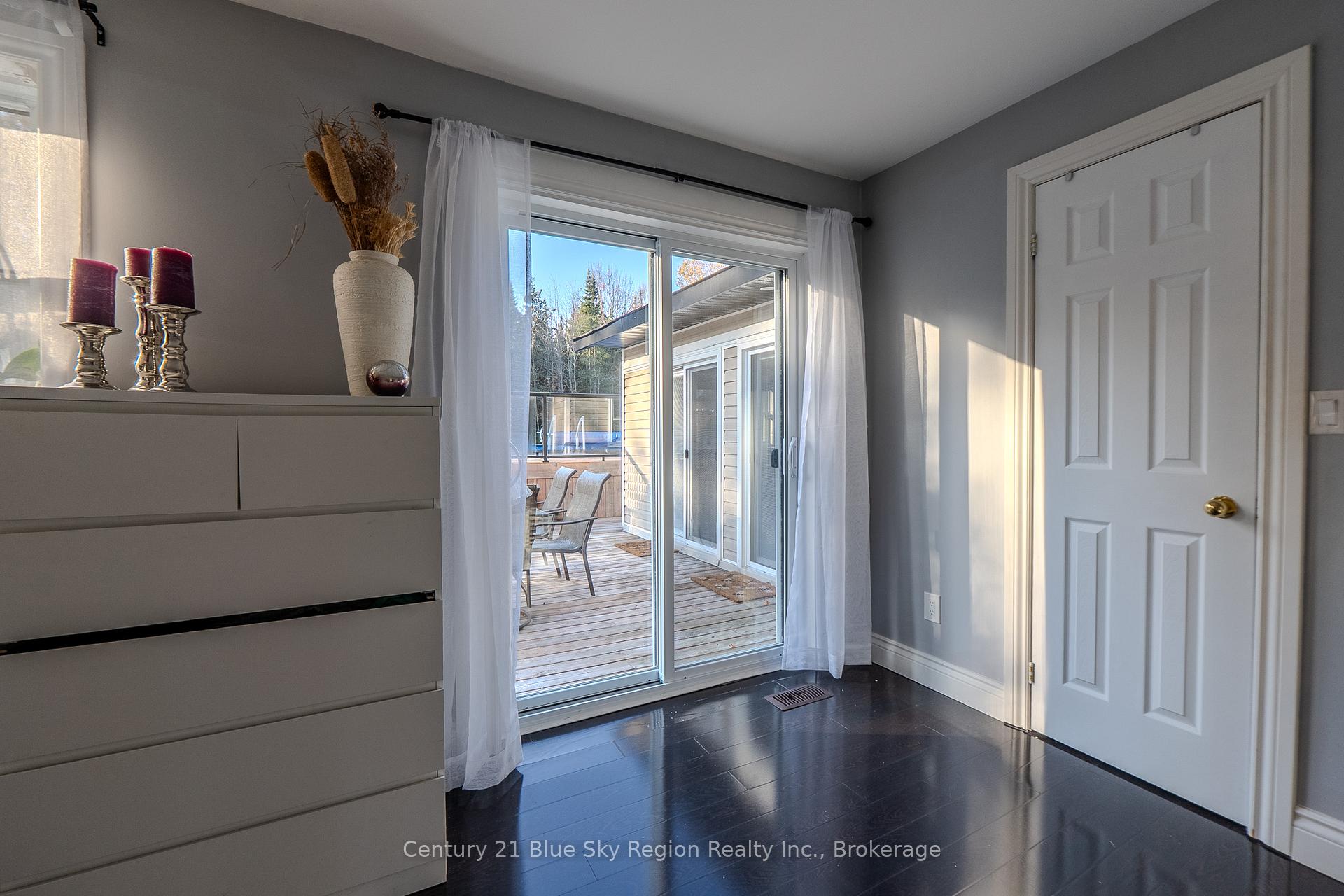 Photo 24 of 77 Berkley Boulevard, North Bay, College Heights — HOMEH