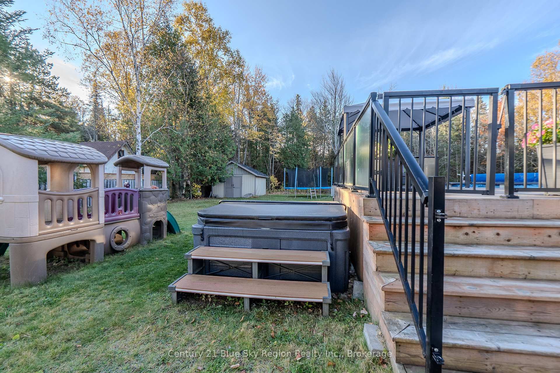 Photo 32 of 77 Berkley Boulevard, North Bay, College Heights — HOMEH