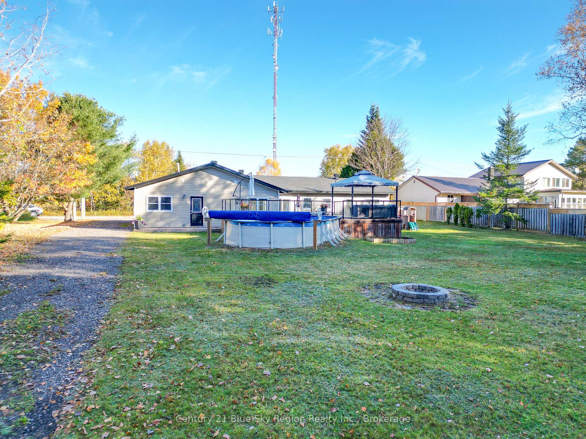 Photo 35 of 77 Berkley Boulevard, North Bay, College Heights — HOMEH