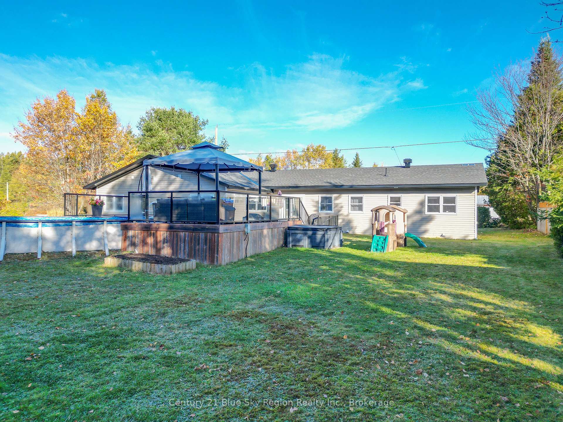 Photo 36 of 77 Berkley Boulevard, North Bay, College Heights — HOMEH